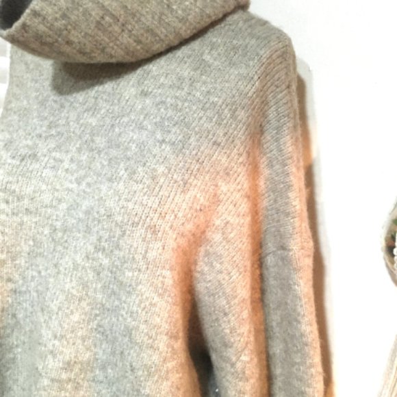 Oversize plus size 1XL sweater - Picture 2 of 4